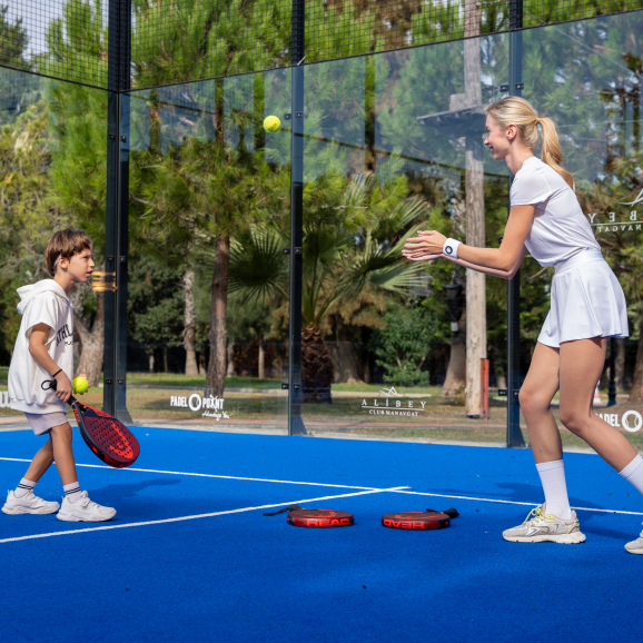 alibey-resort-park-manavgat-anasayfa-padel.jpg